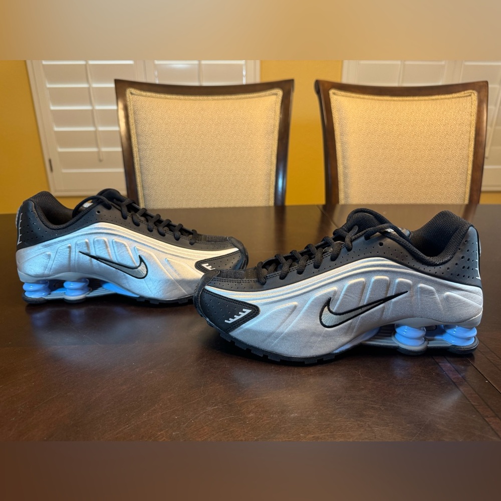 New Nike Shox R4 Silver Black Sneaker Shoes Size US 5.5Y / 7 W - Picture 9 of 12